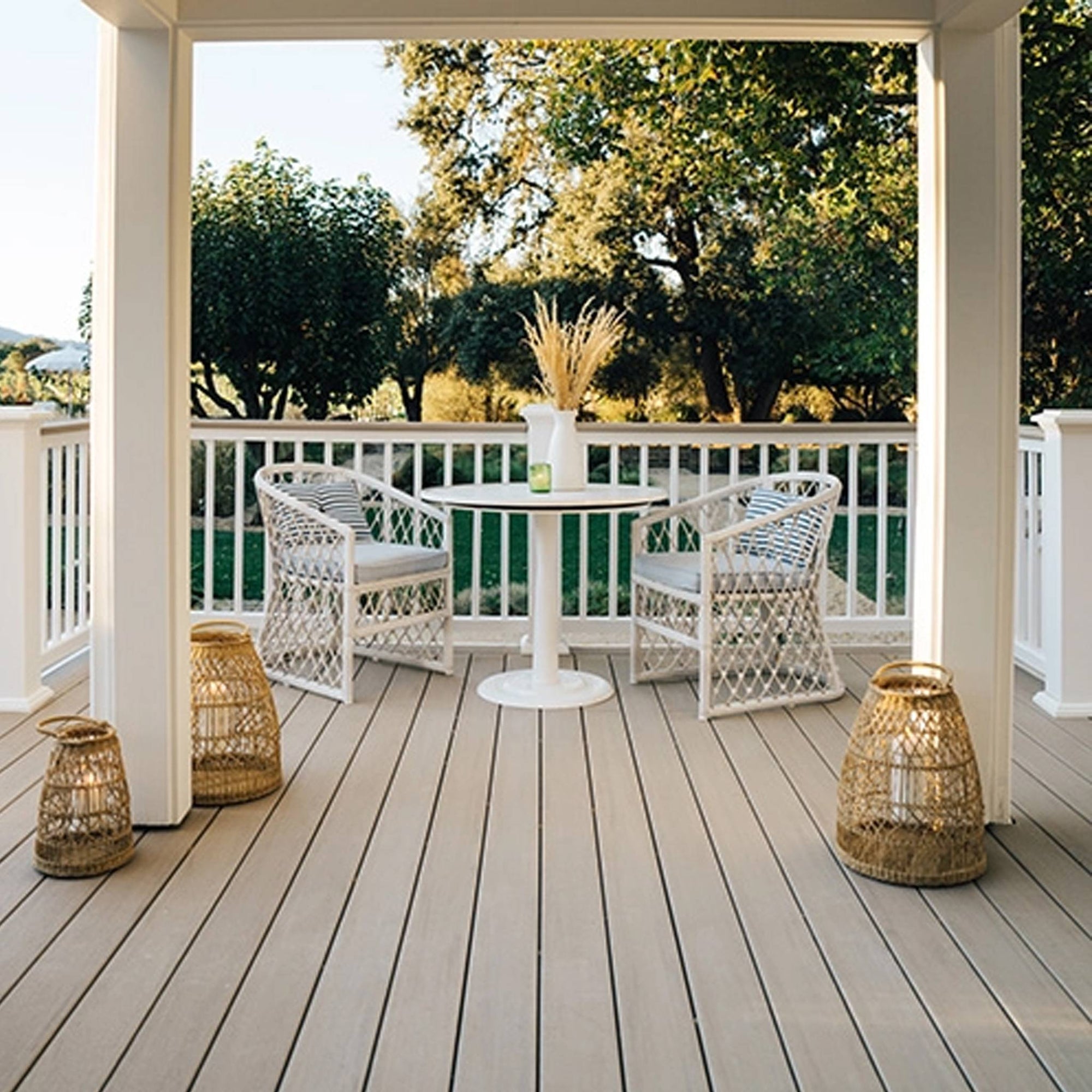 AZEK Landmark Collection French White Oak