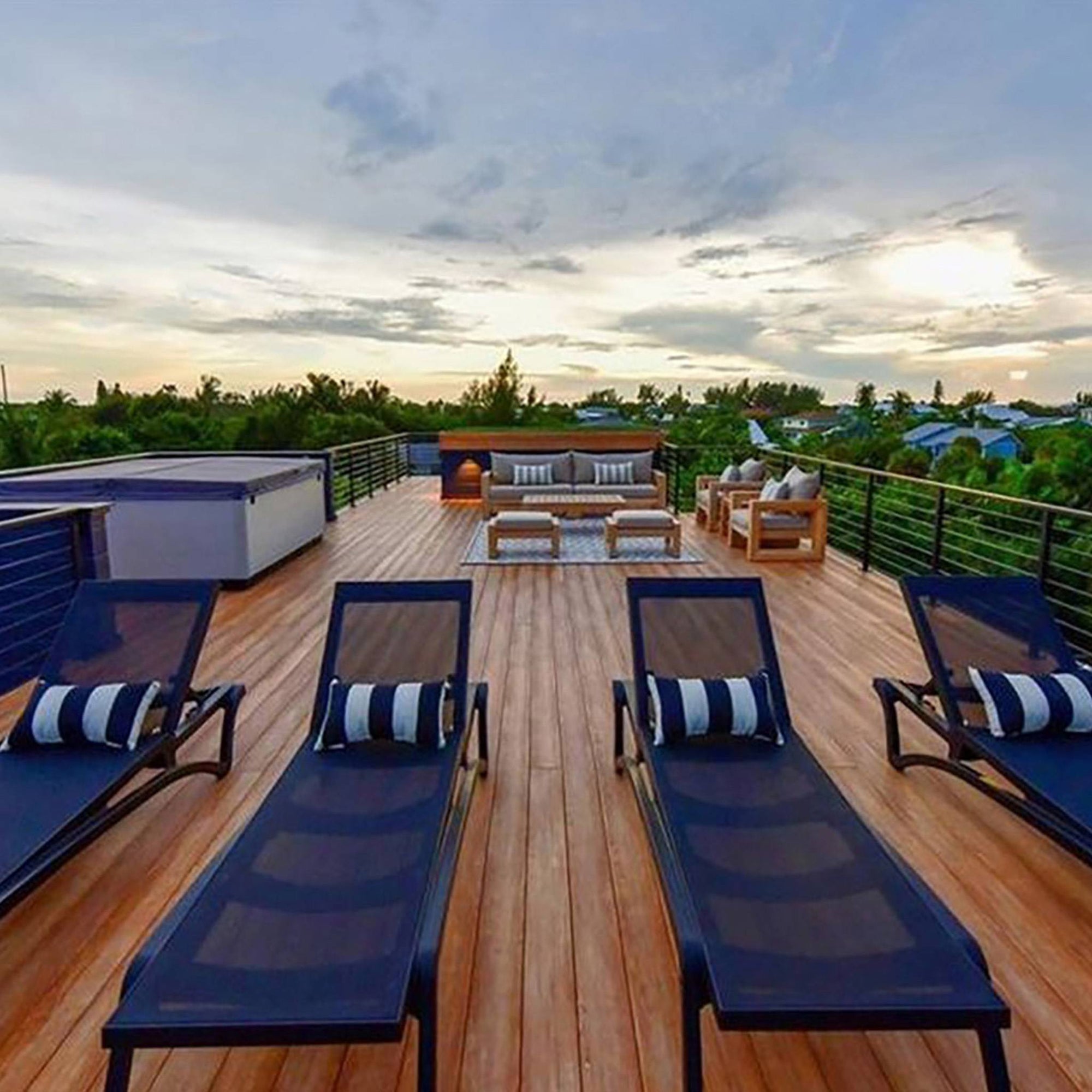 ZURI Premium Decking - Chestnut