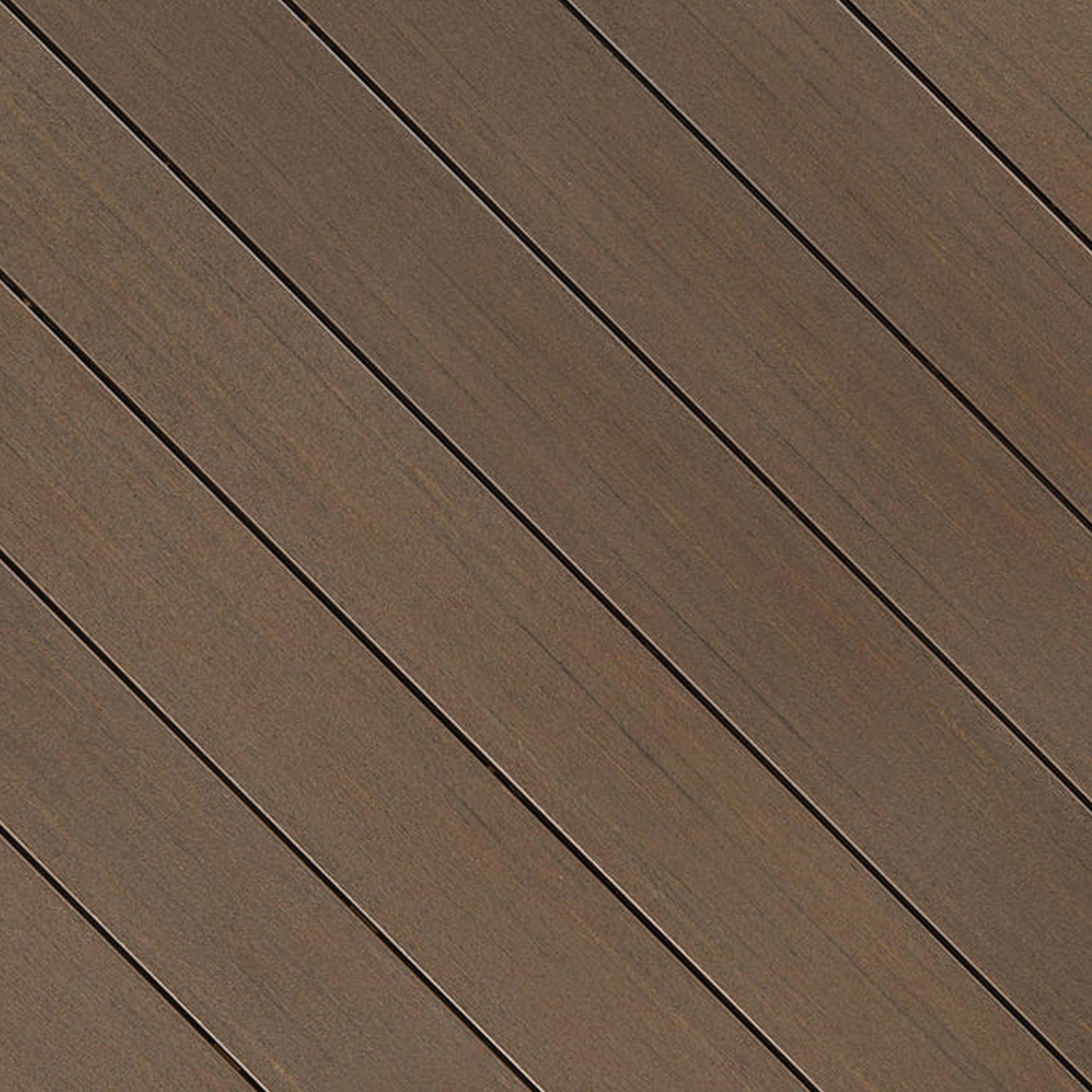 Close-up of Fiberon Promenade Sandy Pier PVC decking board, showcasing its light sandy beige tones, matte wood-grain texture, and slip-resistant surface.