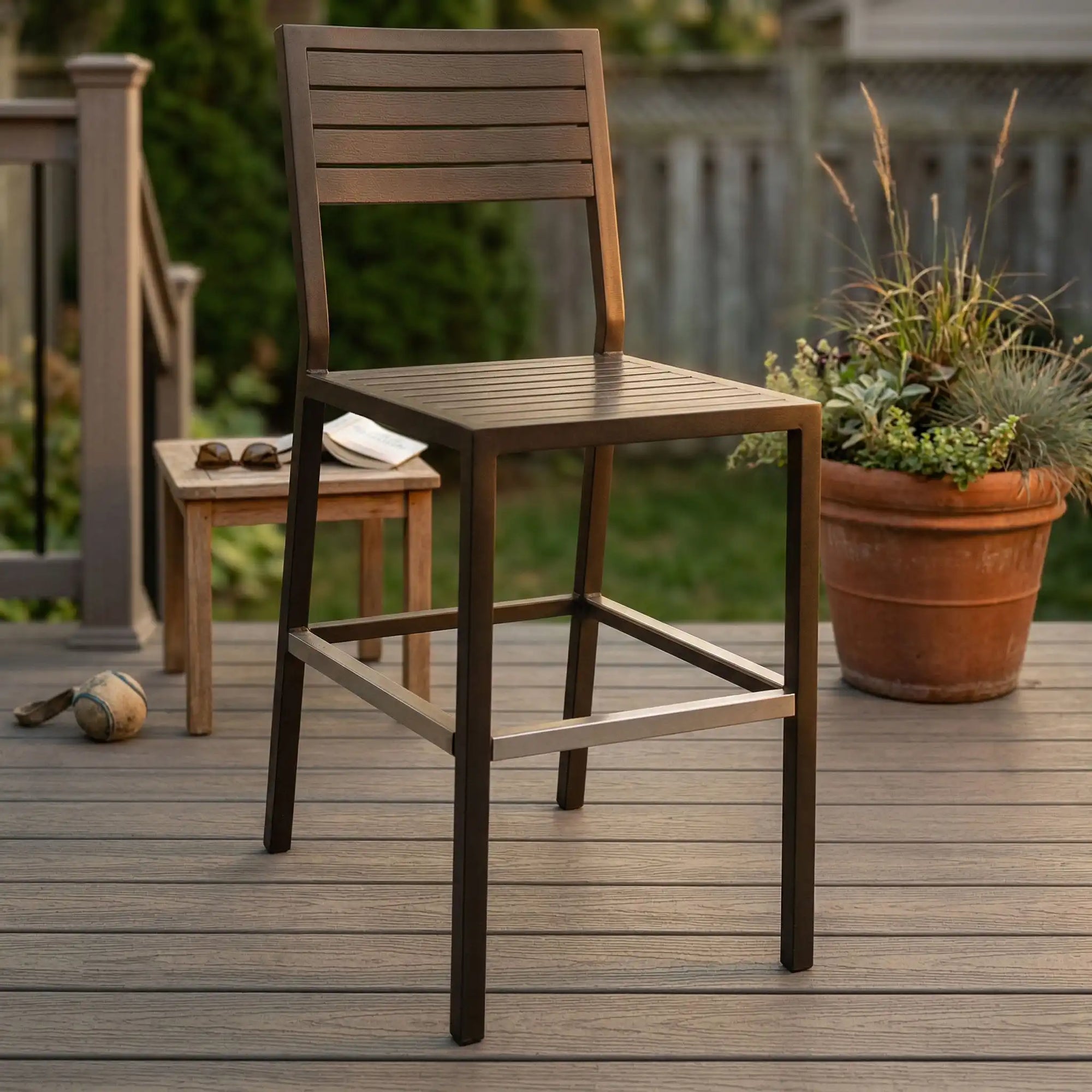 PLANK & HIDE Sadie Barstool