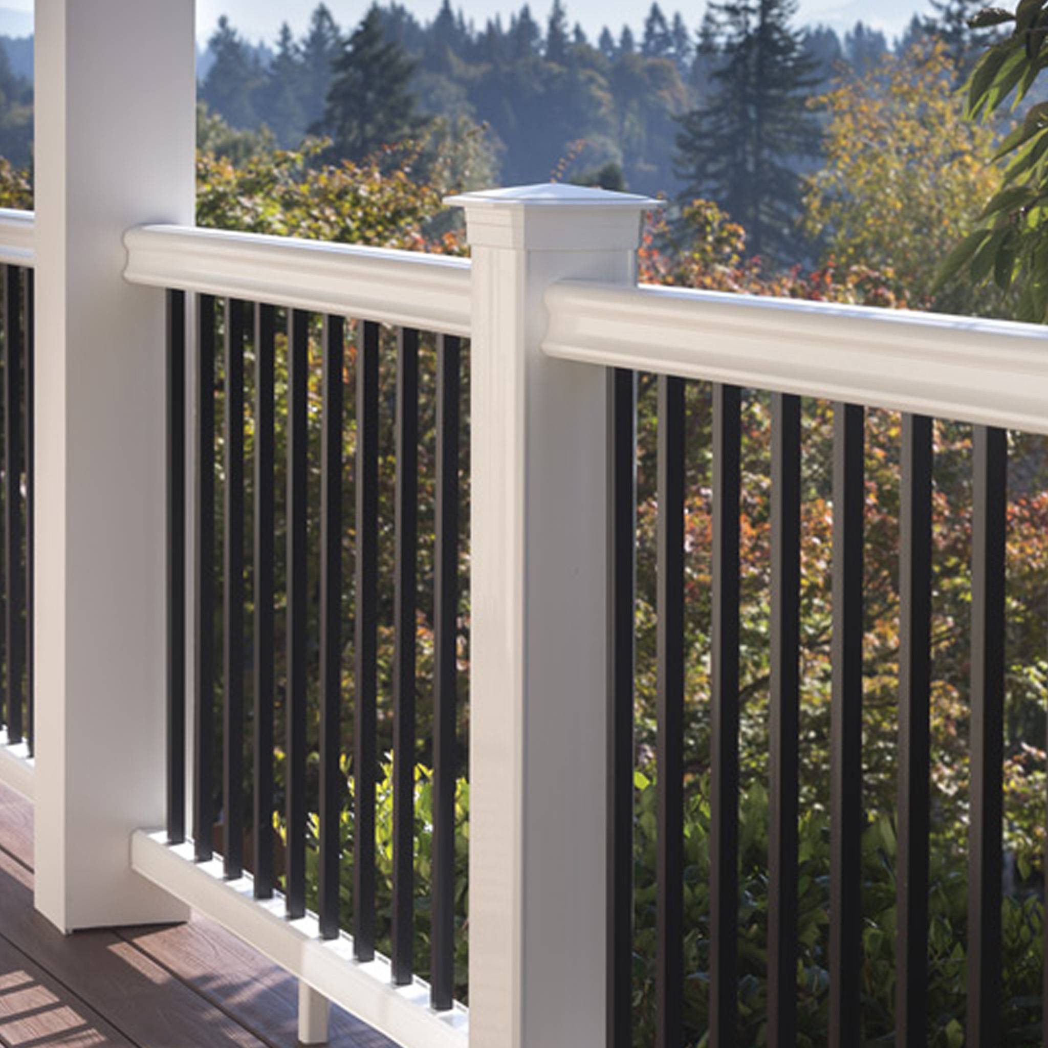 TimberTech Radiance Rail in White with Black Aluminum Balusters – A classic, durable composite rail system providing elegance and low maintenance.